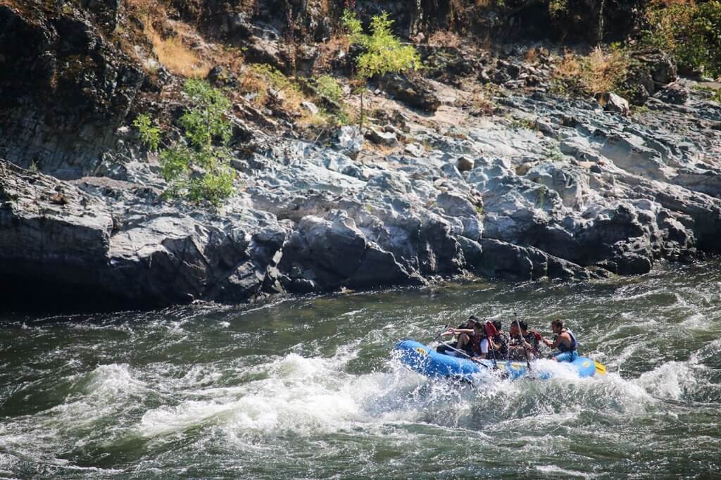 Top Christian Academy goes rafting on the Rogue River
