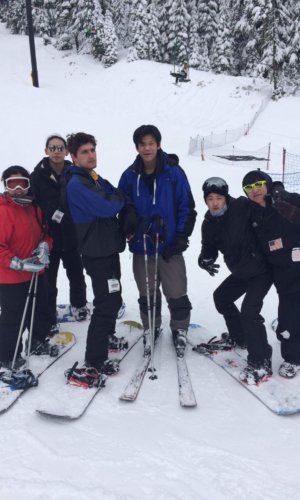 Top christian boarding school students, enjoy skiing at Mt Ashland,